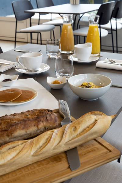 petit dejeuner avec buffet à volonté à andernos les bains