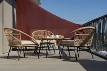 Notre zone d'activité pour ce service Réserver un hôtel romantique avec piscine naturelle et terrasse pour un séjour en couple tout confort proche des restaurants